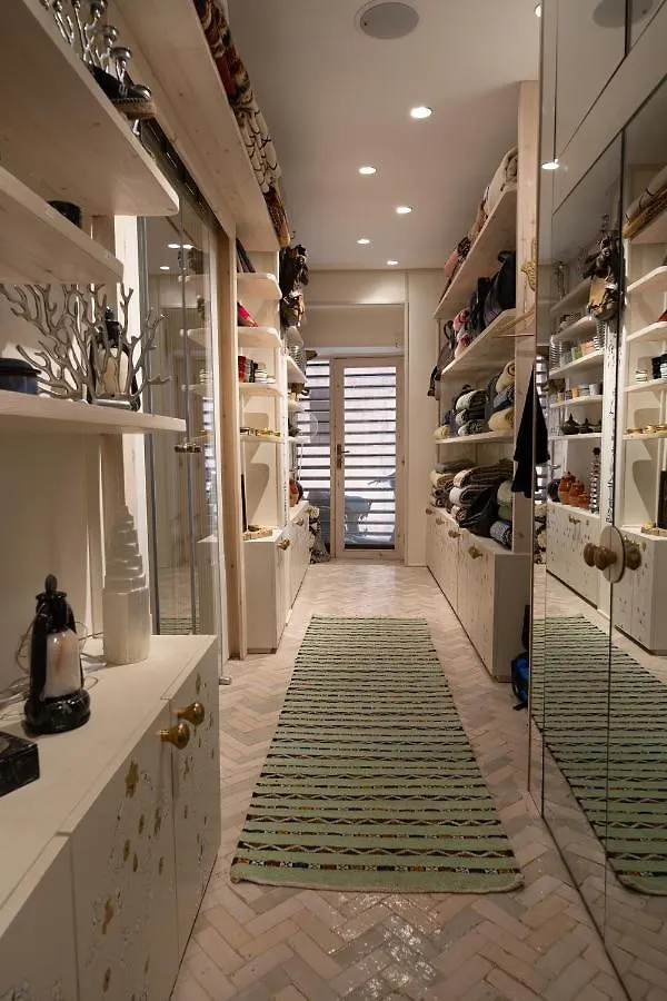 לינה וארוחת בוקר מרקש Riad Wazani Square & Spa